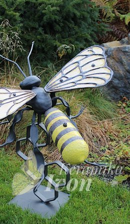 Včela - strážce úlu