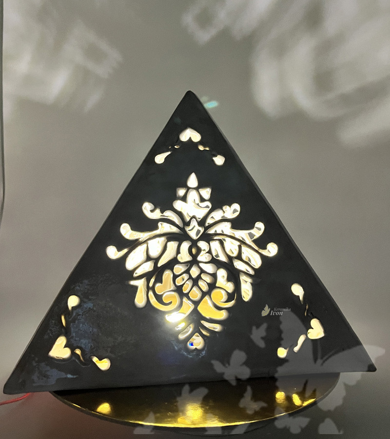 Pyramida